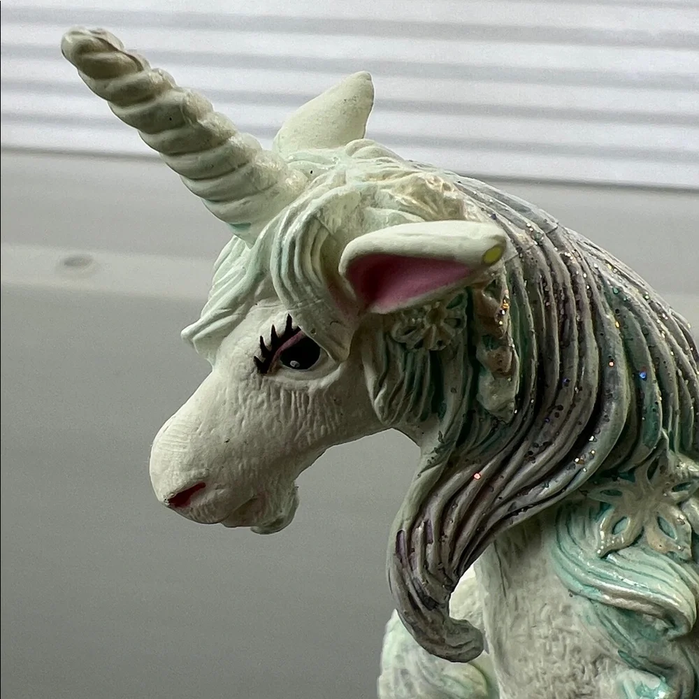 🦄Fantasy Lot of 2 Unicorns Horse Pegasus Winged Horse by Papo & Schleich Bayala